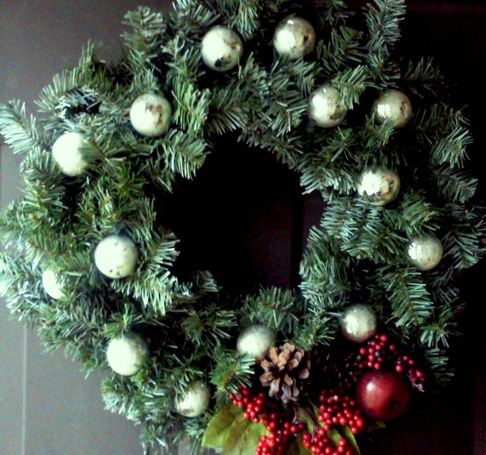 Thrifty Christmas Wreath Craft