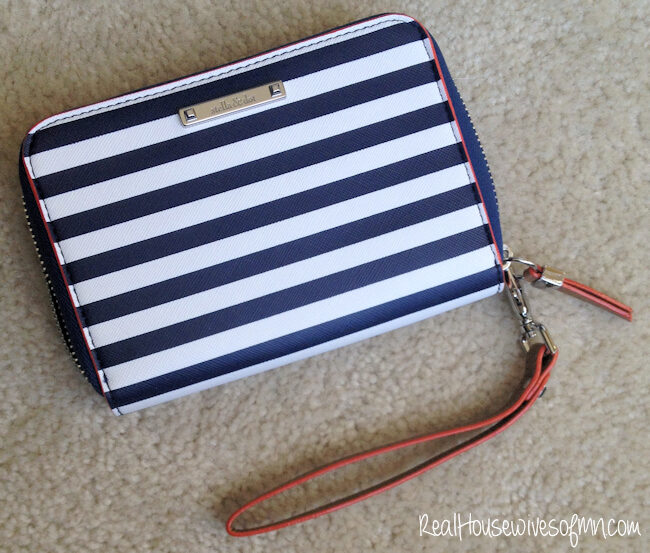 Stella & Dot Tech Wallet Accessory – Review and Giveaway!