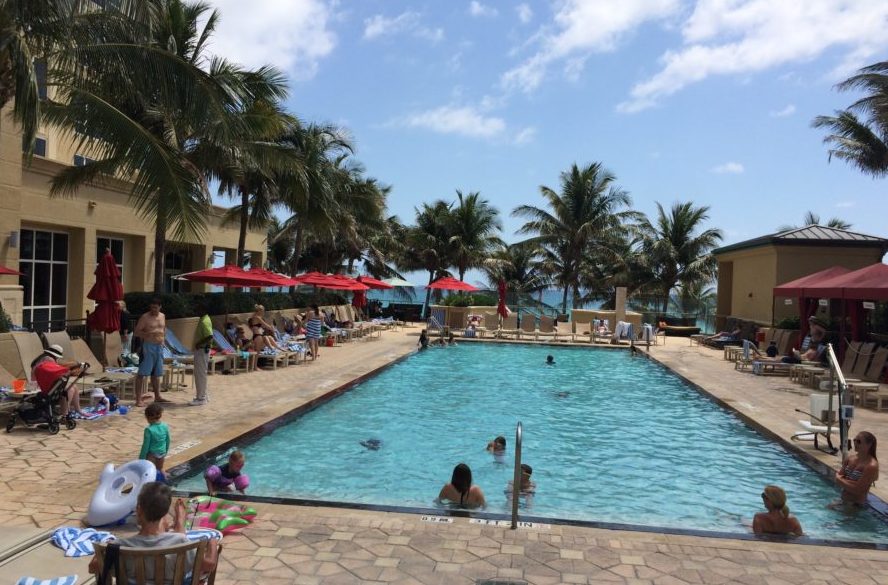 marriott palm beach pool
