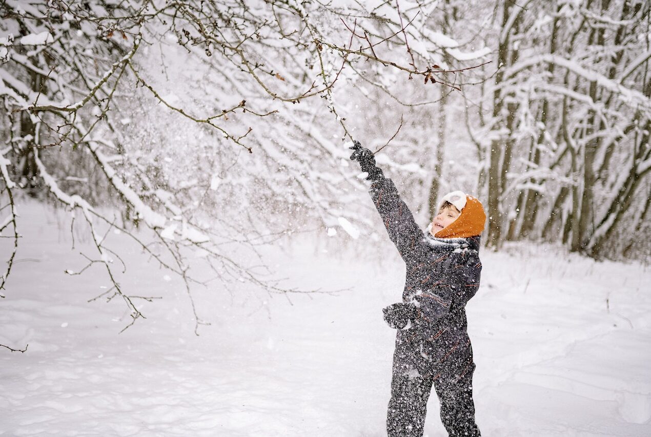 Snow Day Fun: 10 Creative Indoor Activities for Kids!